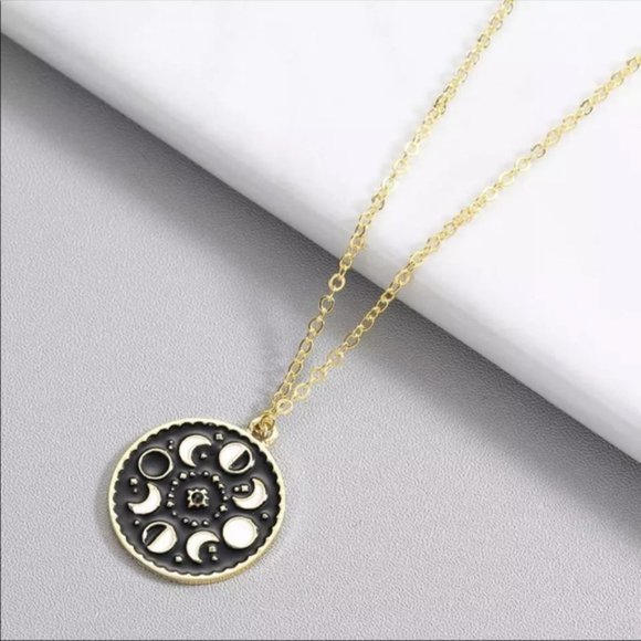 Jewelry - Moon Phase Pendant Necklace